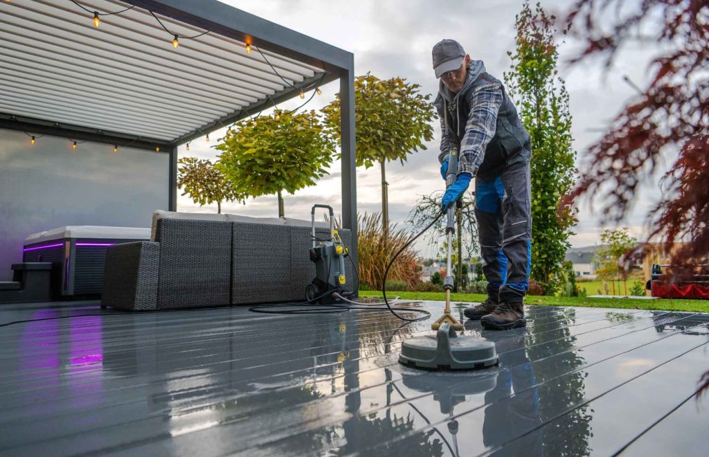 Lawn-&-Outdoor-Area-Cleaning